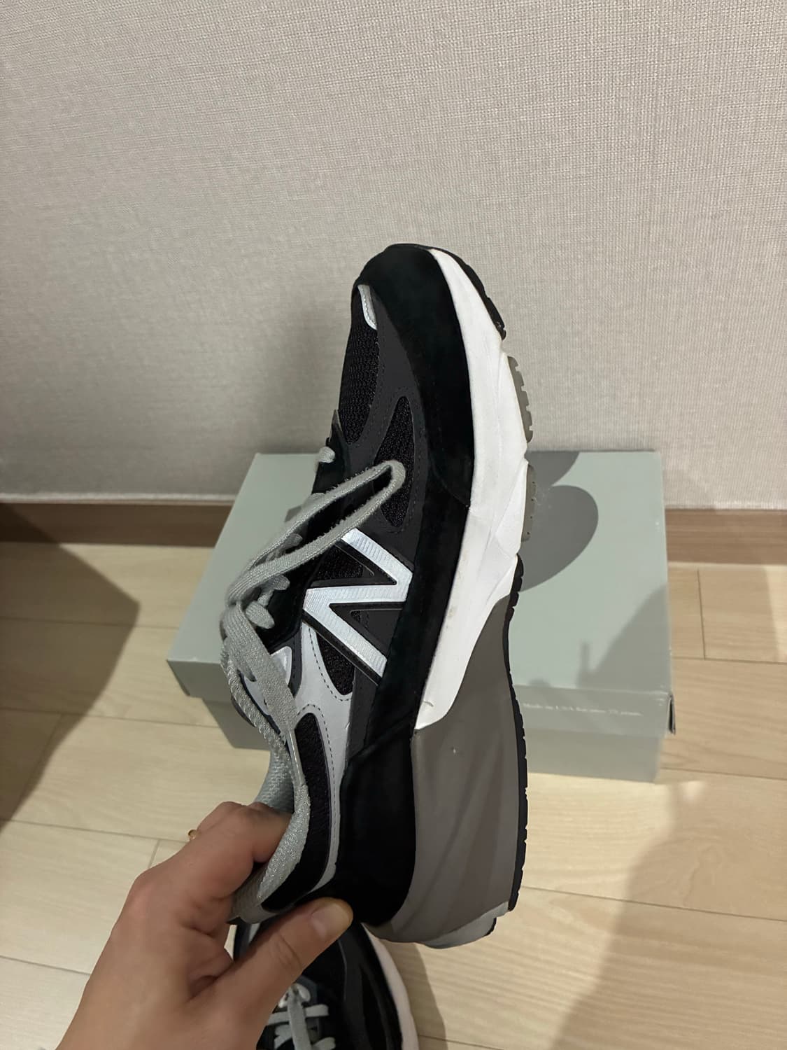 뉴발란스 990v6 블랙 260사이즈 판매 상품이미지8