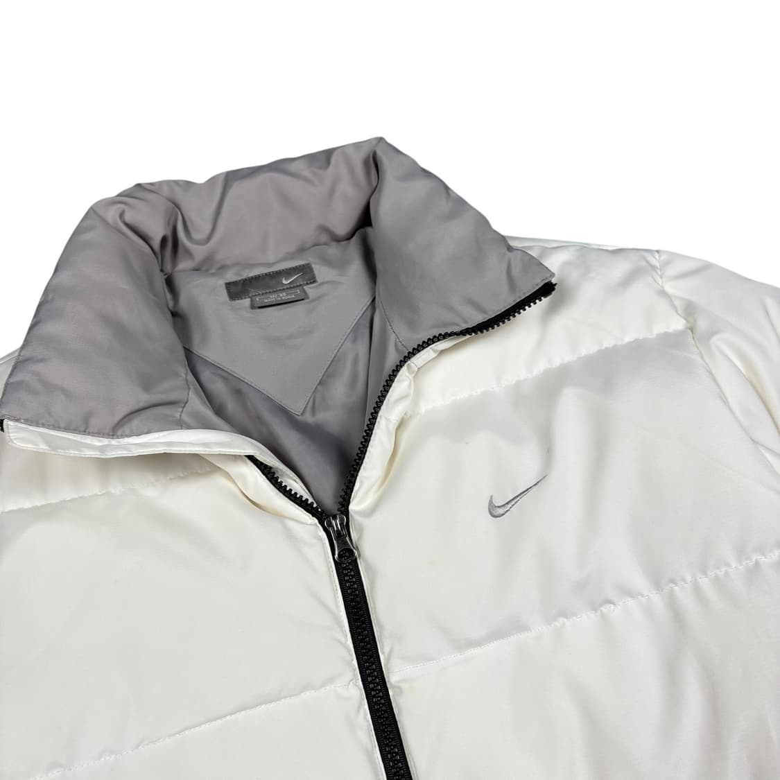 나이키00‘s 화이트컬러 솔로 스우시 푸퍼 패딩 상품이미지2