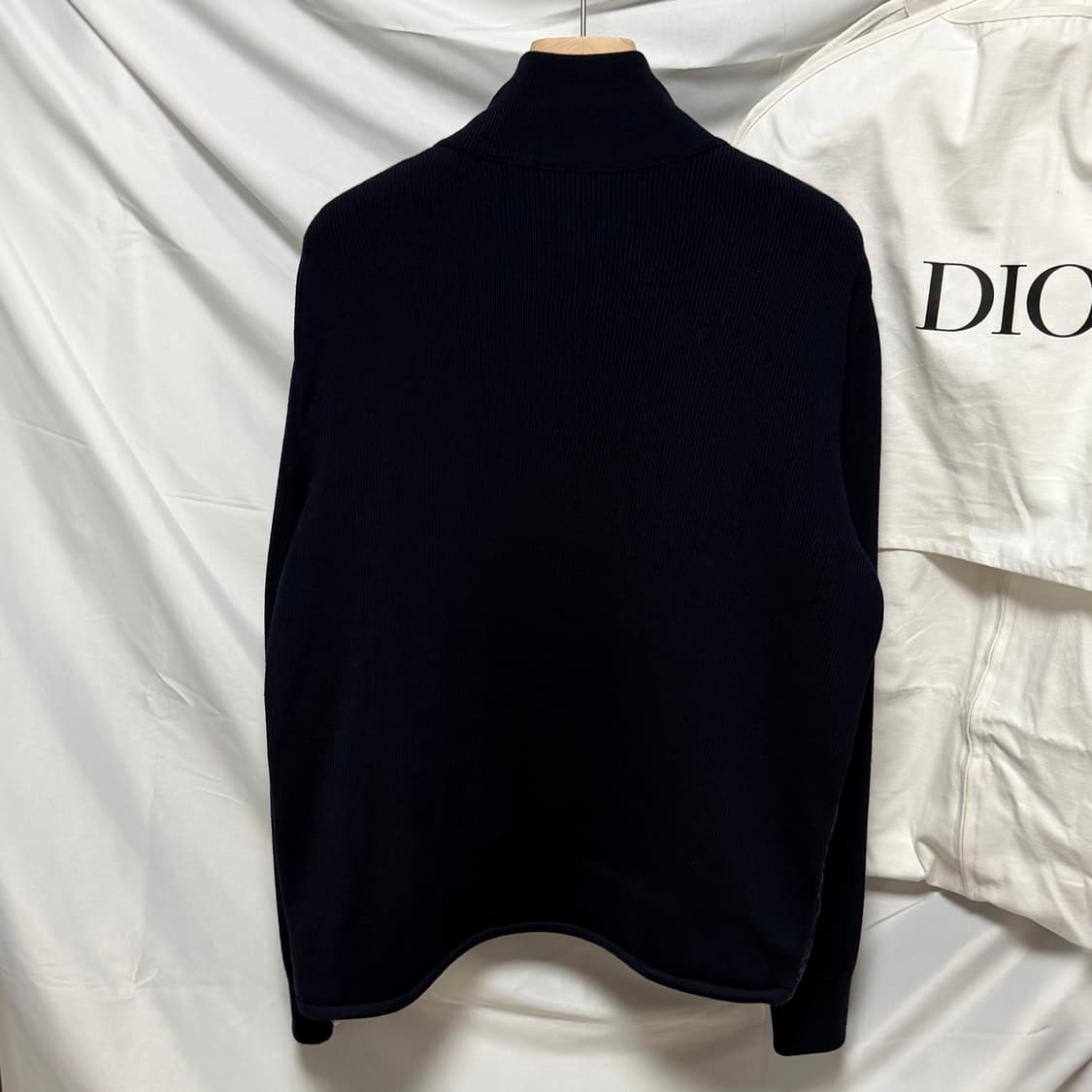 [S+급/L] 디올 오블리크 니트패딩 다크 네이비 풀구성 상품이미지4