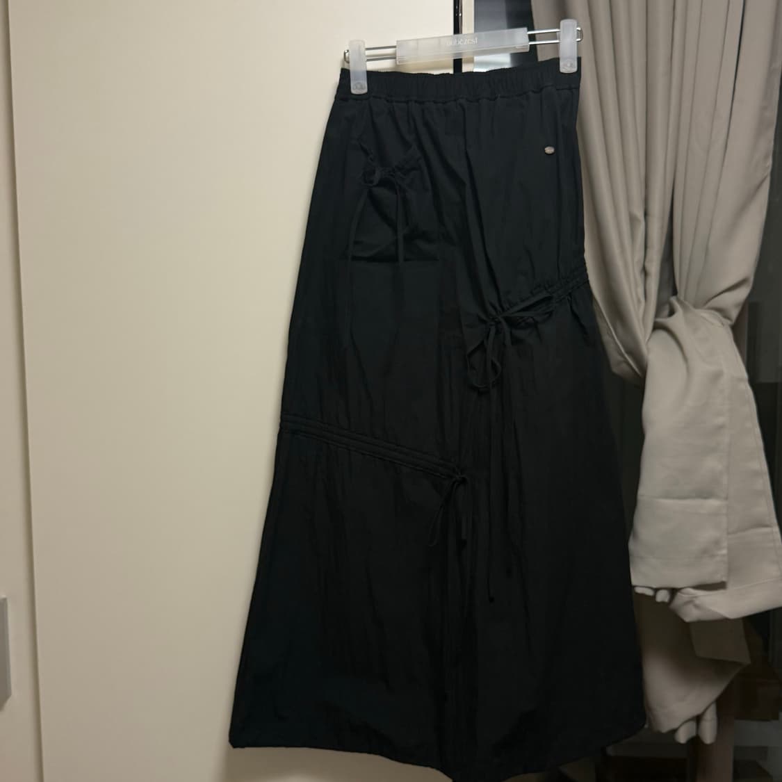 아비에무아 시어셔링 탑 리본 스커트 셋업 상품이미지3