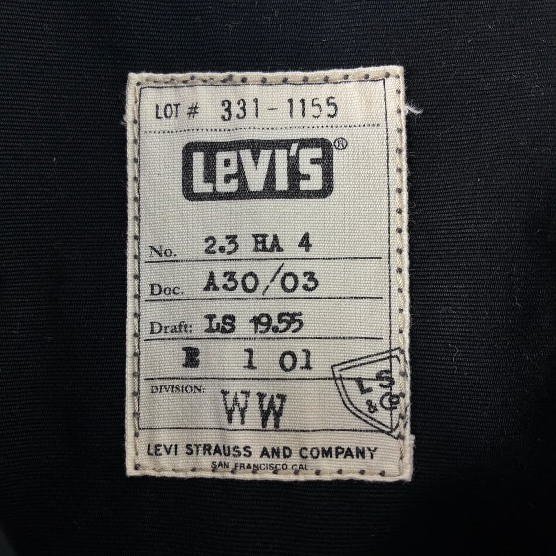 Levi's 리바이스 센터 포켓 스티치 블랙 데님 자켓 상품이미지7
