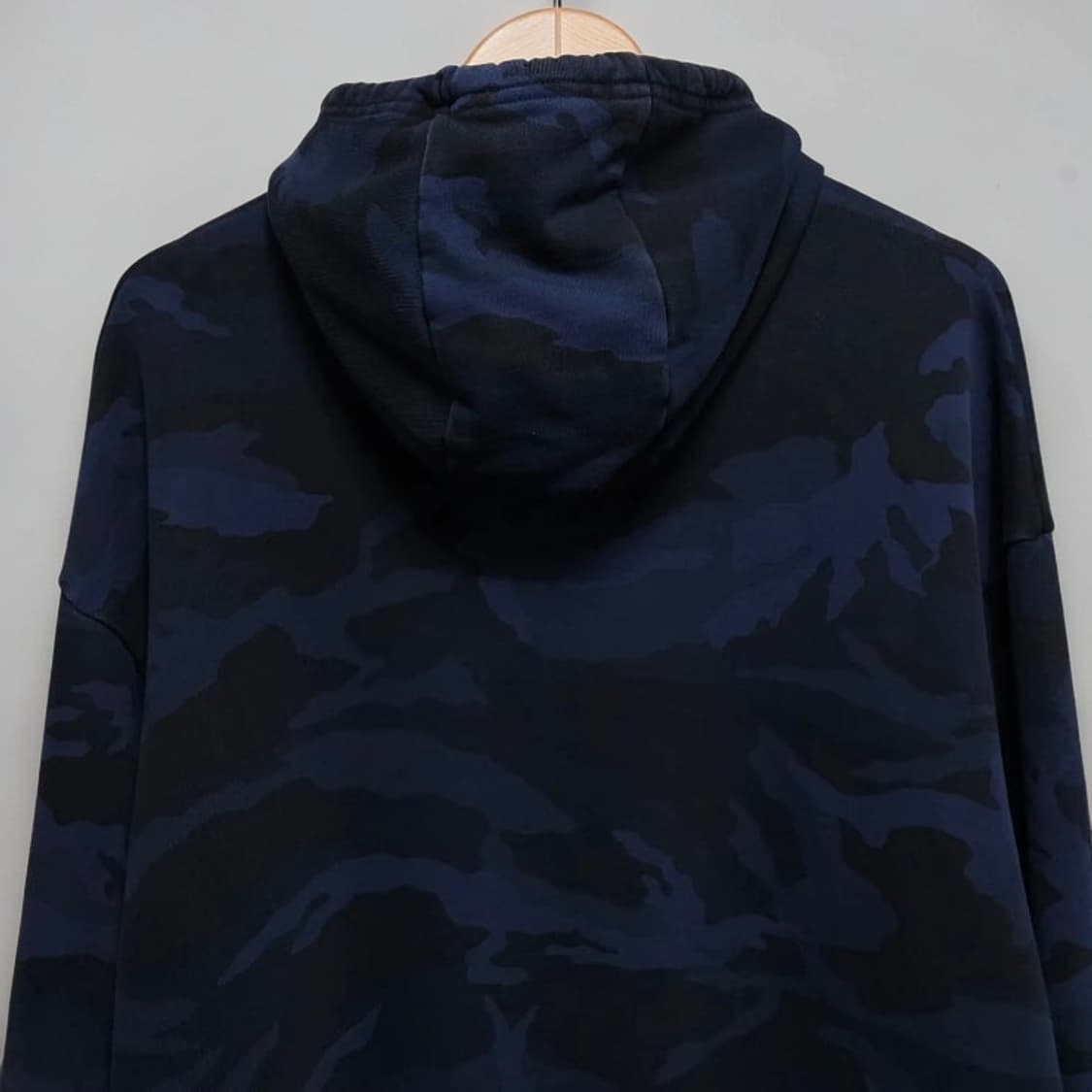 100 ARMANI 아르마니 익스체인지 카모 후드티 루즈핏 네이비 상품이미지5