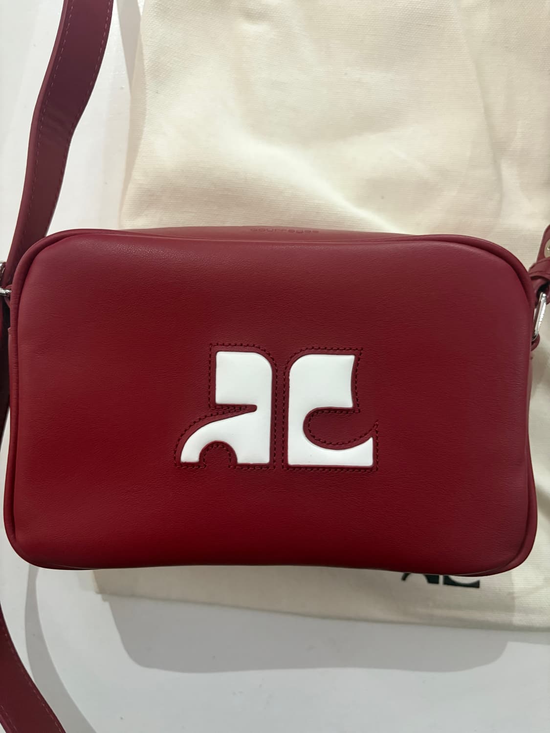 TTF✳️꾸레쥬 리에디션 카메라 백 <새상품> 상품이미지5