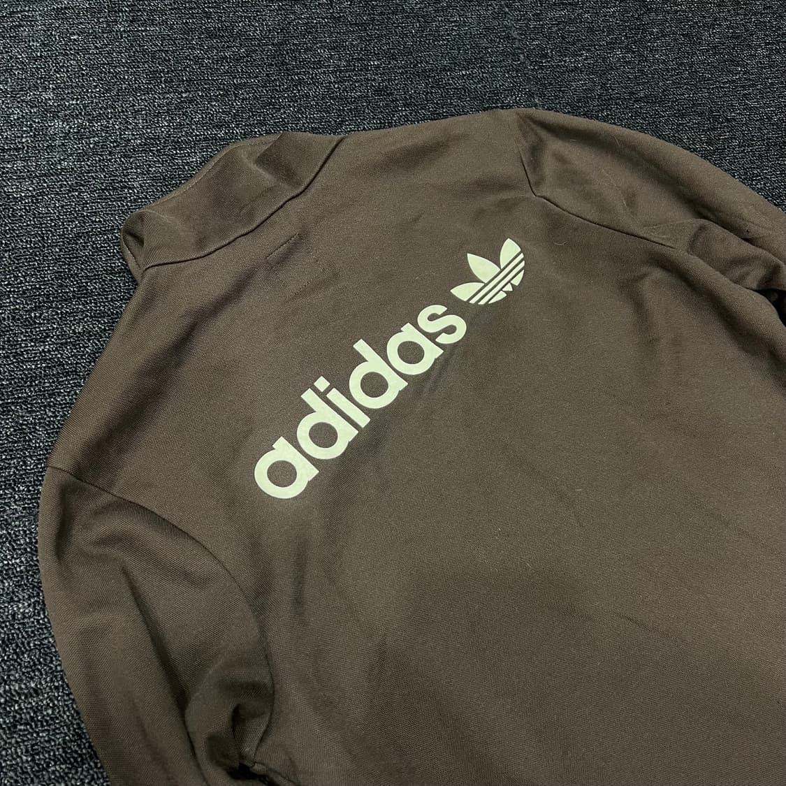 아디다스 초코브라운 견장 디테일 유니크 대장 져지 상품이미지10