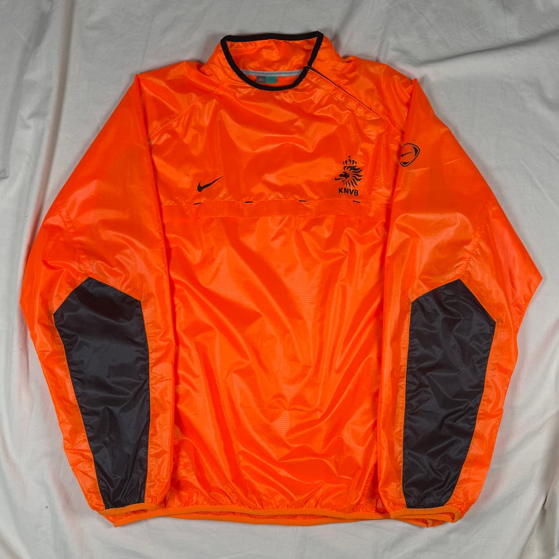 02-04 나이키 네덜란드 축구 어센틱 하이드로탑 웜업 바람막이 상품이미지2