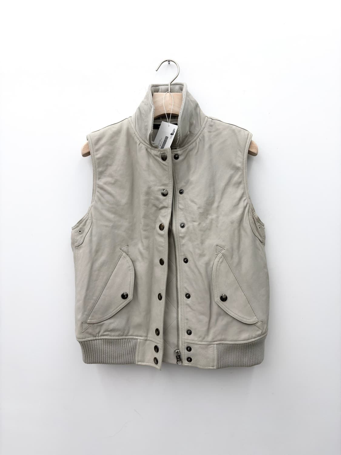 LEATHER BUTTON VEST 상품이미지5