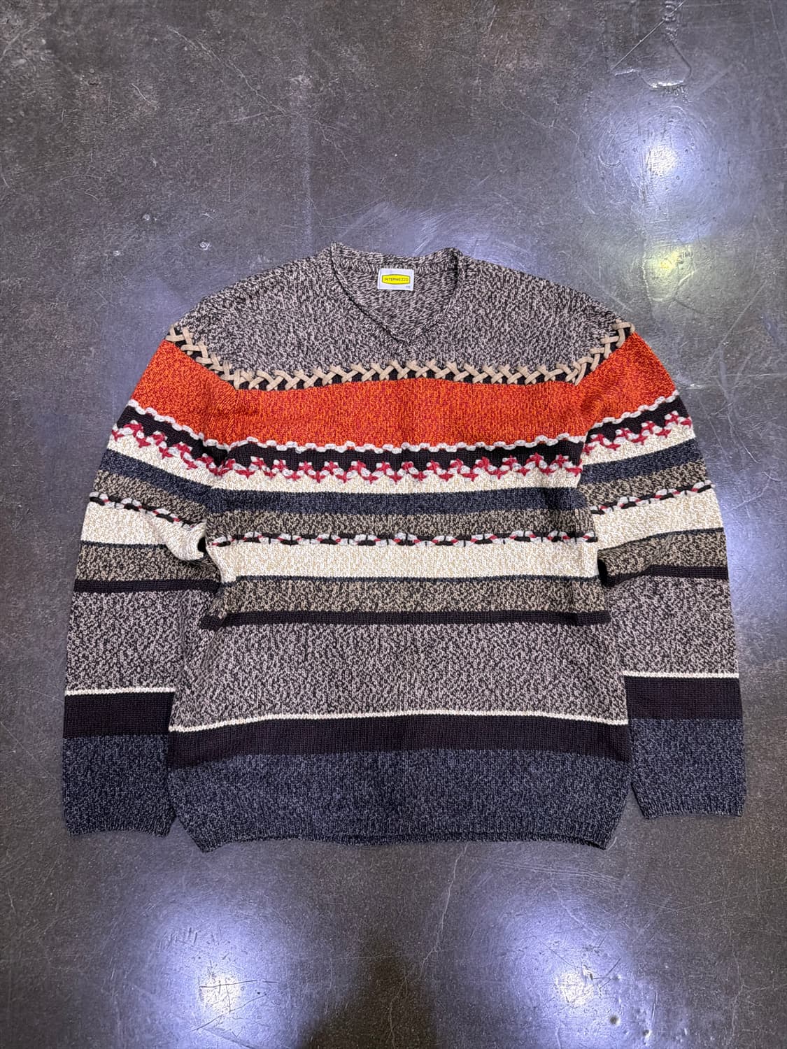 인터메조 스트라이프 배색 로프 울 니트 V넥 스웨터 105 상품이미지1