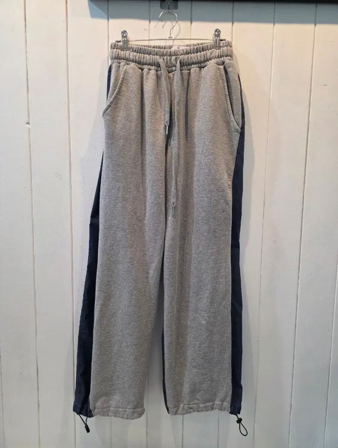 반전 소재 스트링 와이드 트레이닝팬츠 상품이미지2