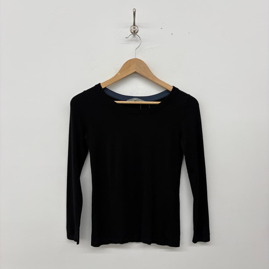 띠어리 블랙 긴팔 티셔츠 여xs 상품이미지1