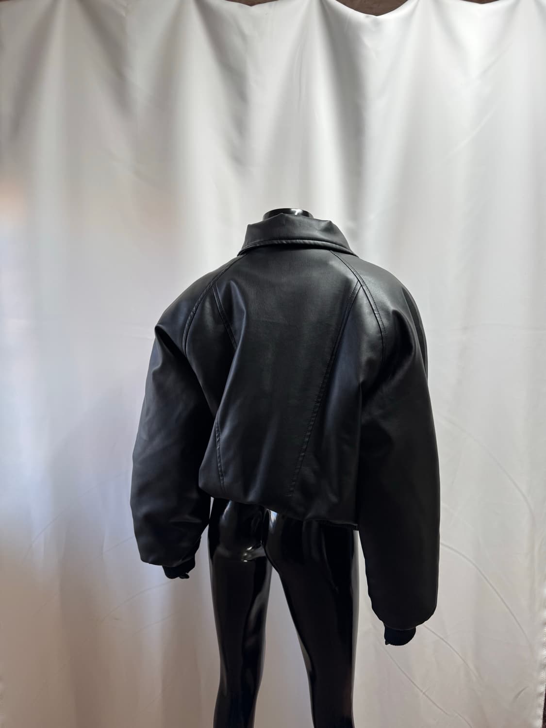 하이넥 푸퍼 비건레더 패딩 상품이미지3