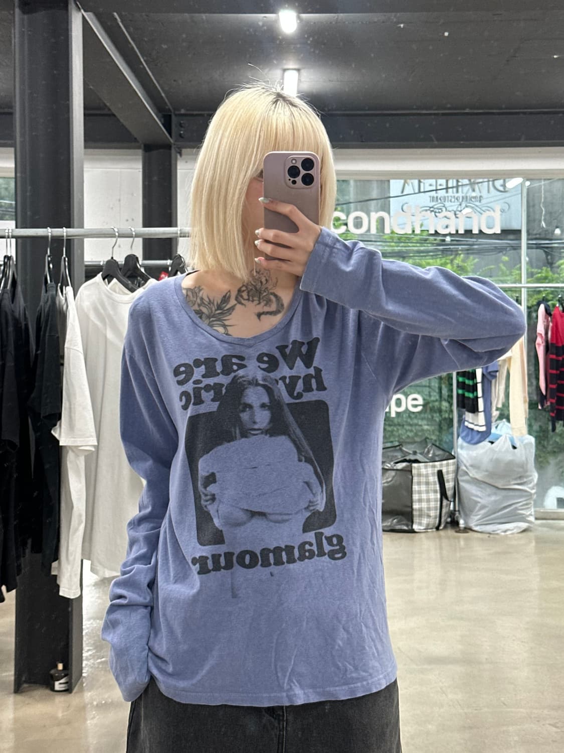 히스테릭 글래머 브이넥 언더붑 히스걸 그래픽 롱슬리브 상품이미지1