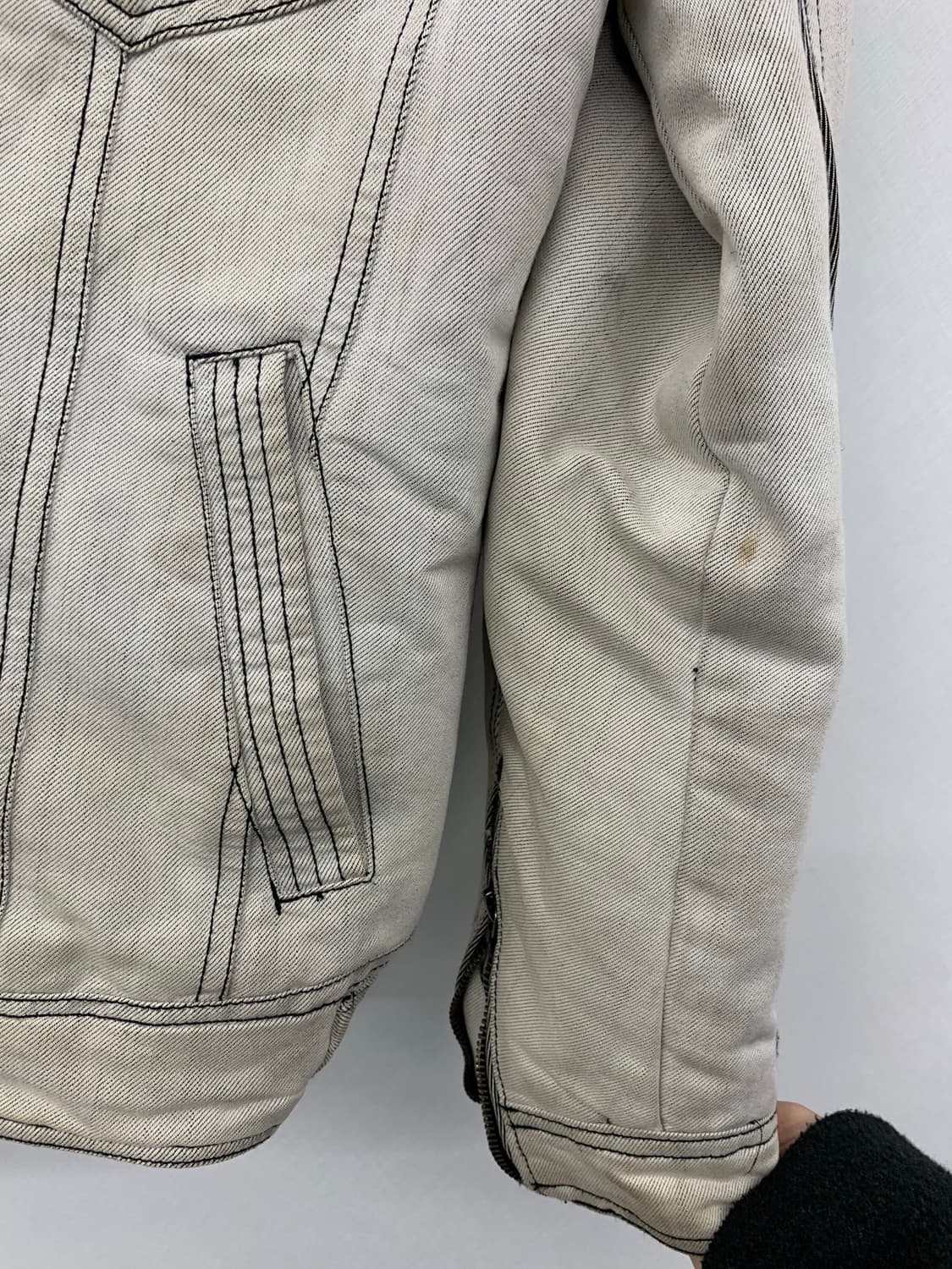 인더애틱 라이더 디테일 자켓 상품이미지10