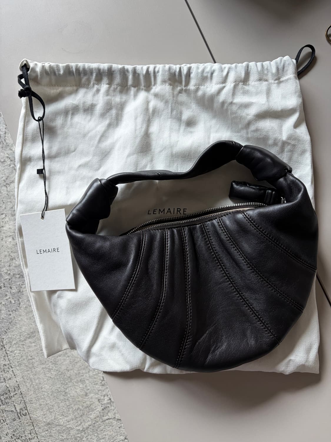 르메르 미니포춘 크로아상백 다크초콜릿 상품이미지1