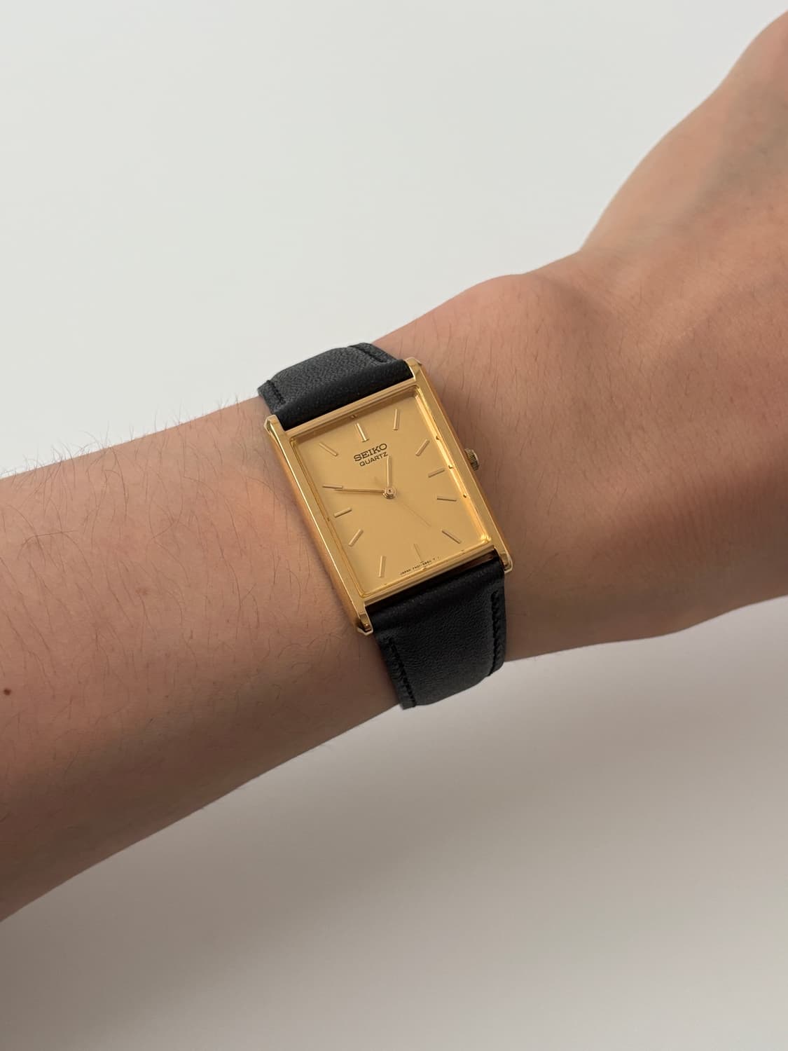 90s gold tank case quartz 상품이미지1