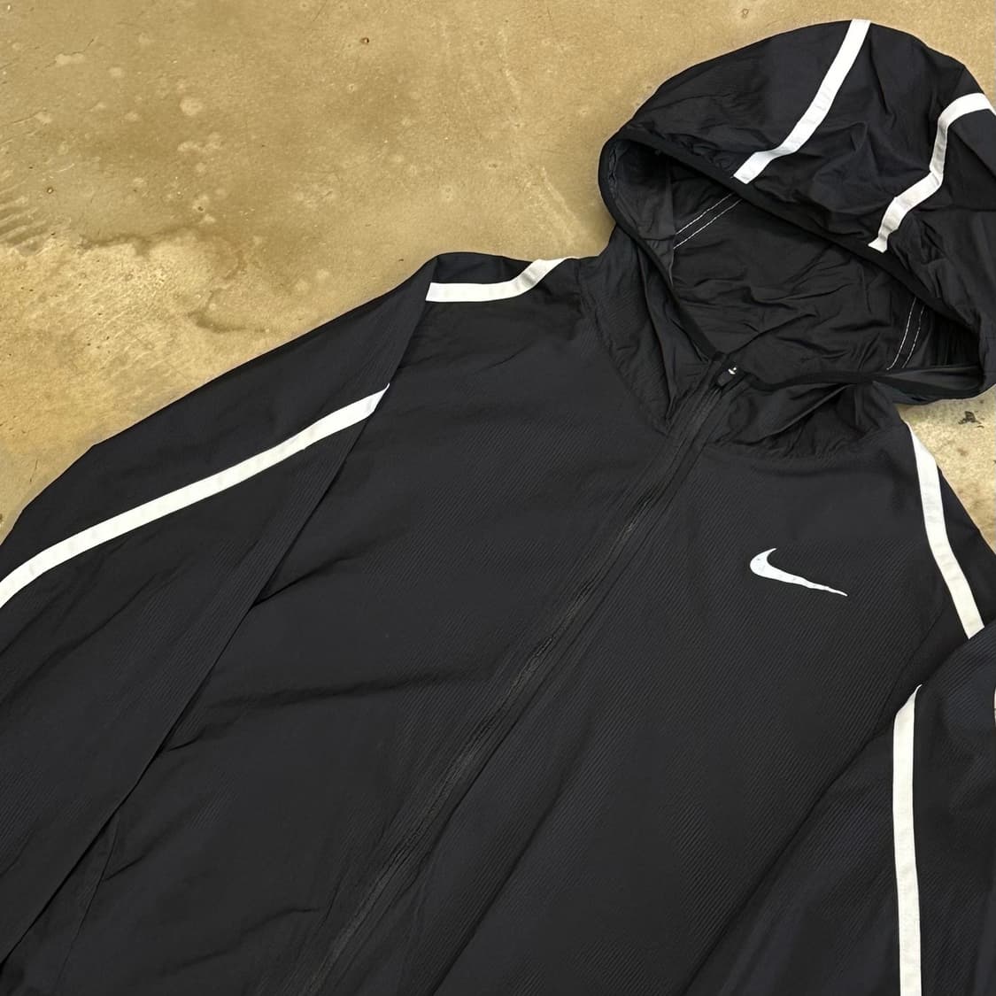 M 나이키 여성용 화이트라인 블랙 후드 바람막이 상품이미지1