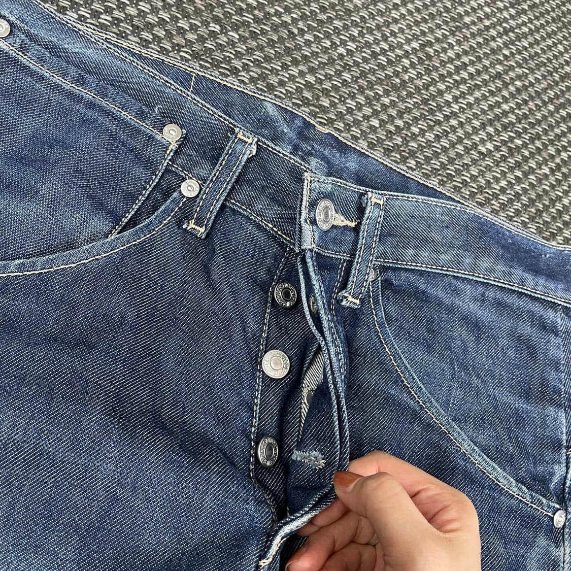 (30) 리바이스 버튼플라이 빈티지 워싱 중청 데님팬츠 상품이미지4