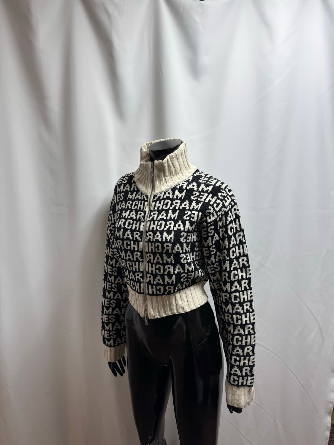 apporte parles marches 크롭 패턴 니트 집업 상품이미지1