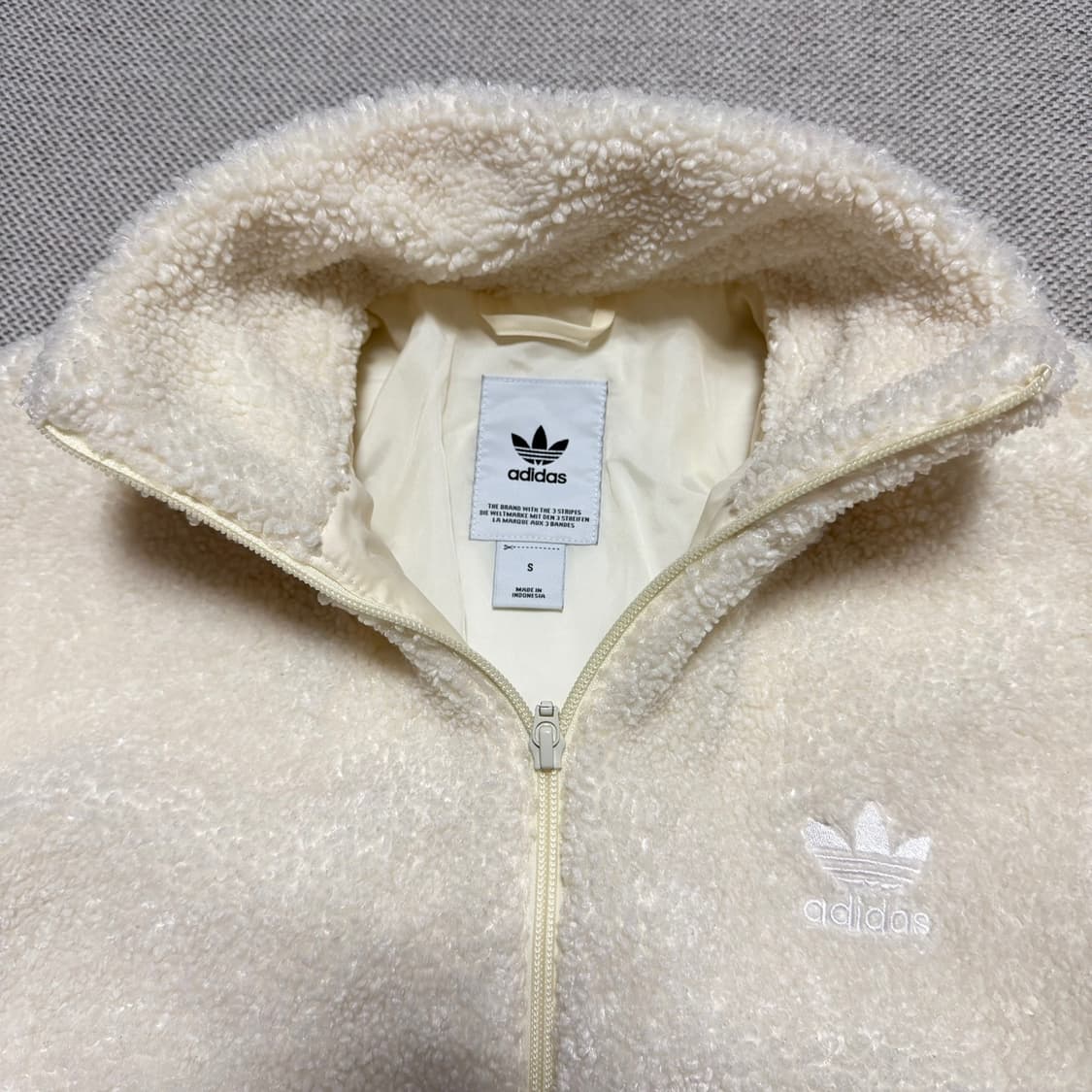 아디다스 빅로고 플리스 크롭자켓 상품이미지3