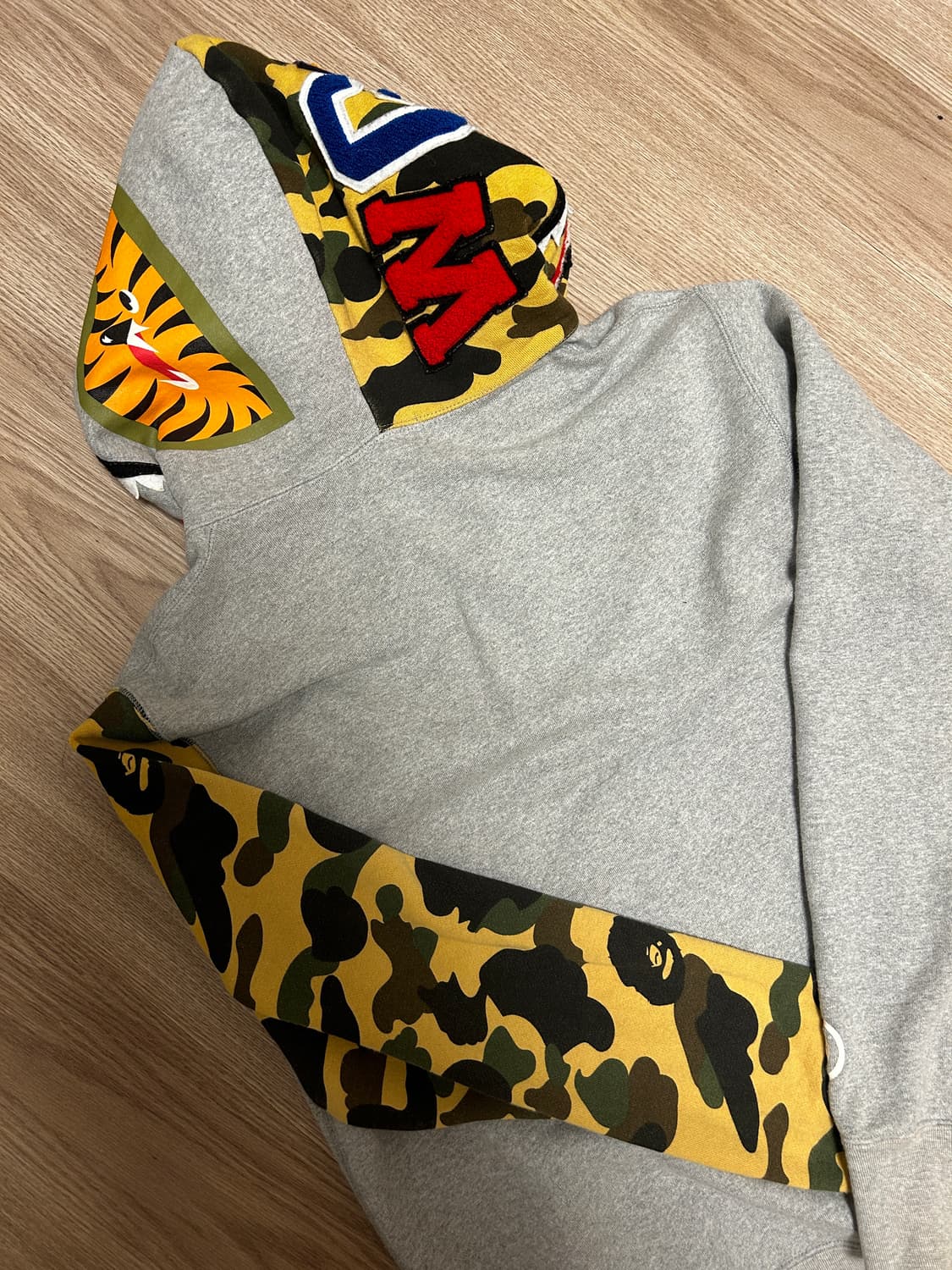 Bape 베이프 그레이 카모 샤크 후드집업 그레이  상품이미지3