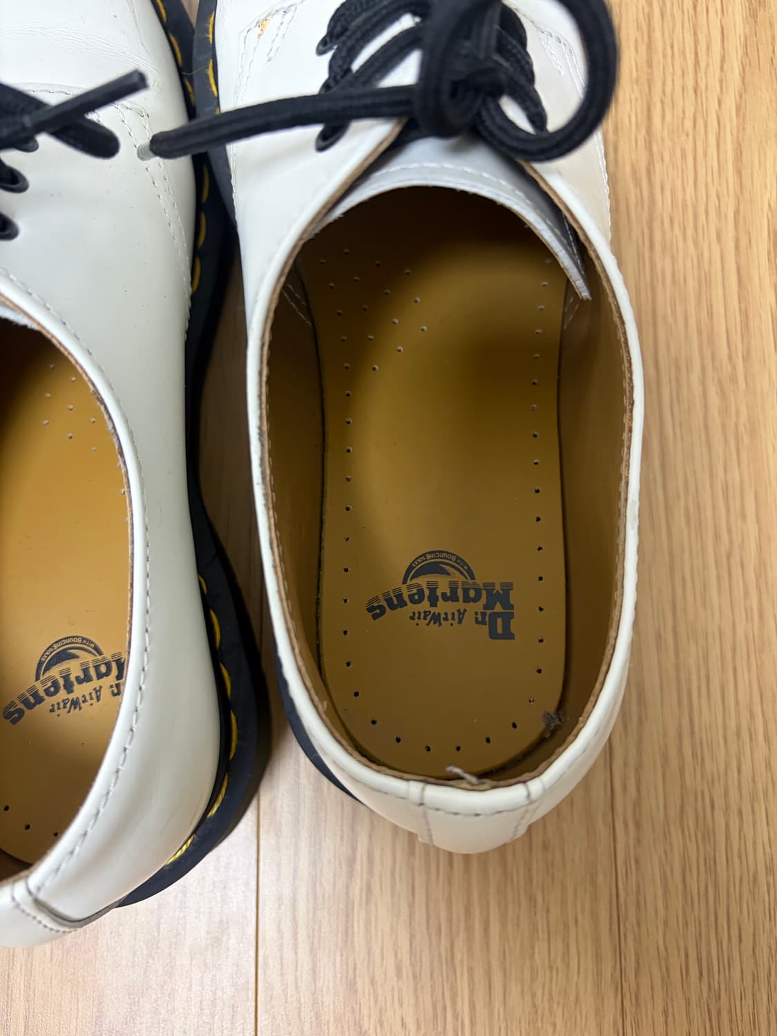 닥터마틴 1461 화이트 상품이미지6