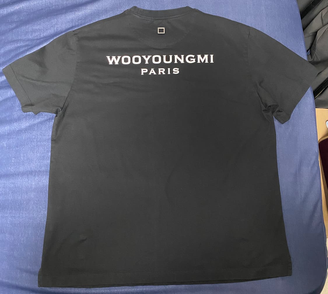 우영미 25FW 백로고 반팔 블랙 48 상품이미지2