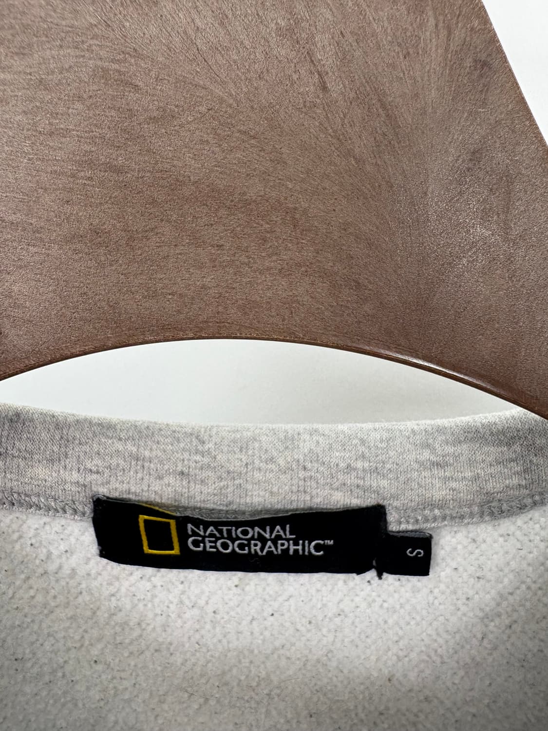  [XL]내셔널지오그래피 그레이 맨투맨CK9759 상품이미지7