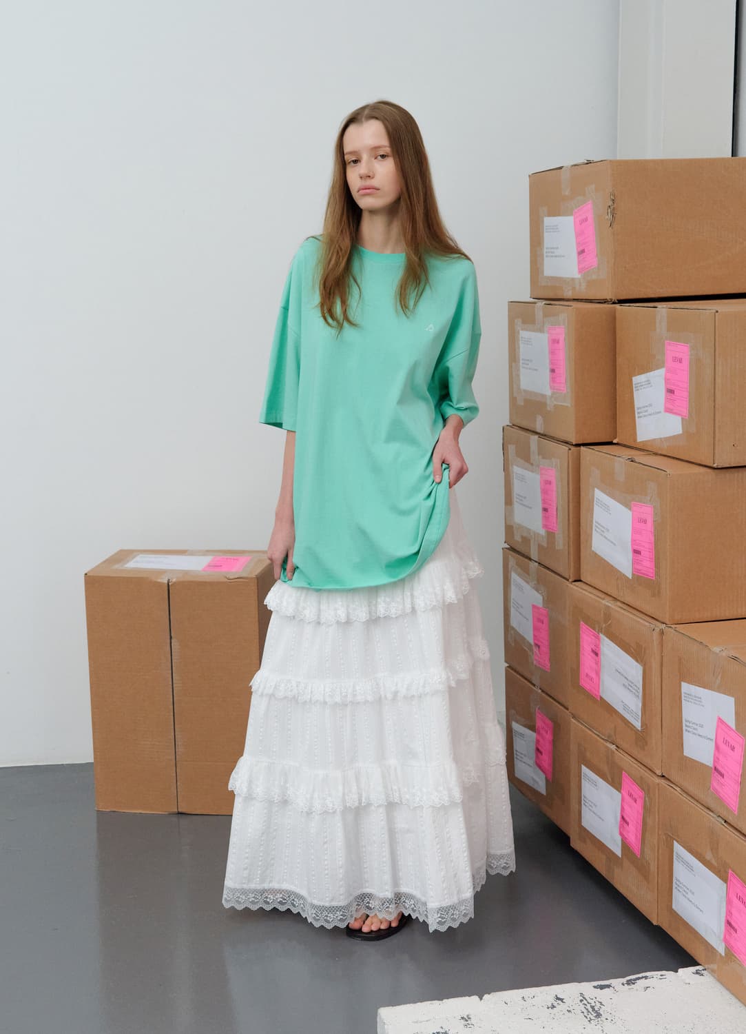 Eyelet Tiered Maxi Skirt 상품이미지1