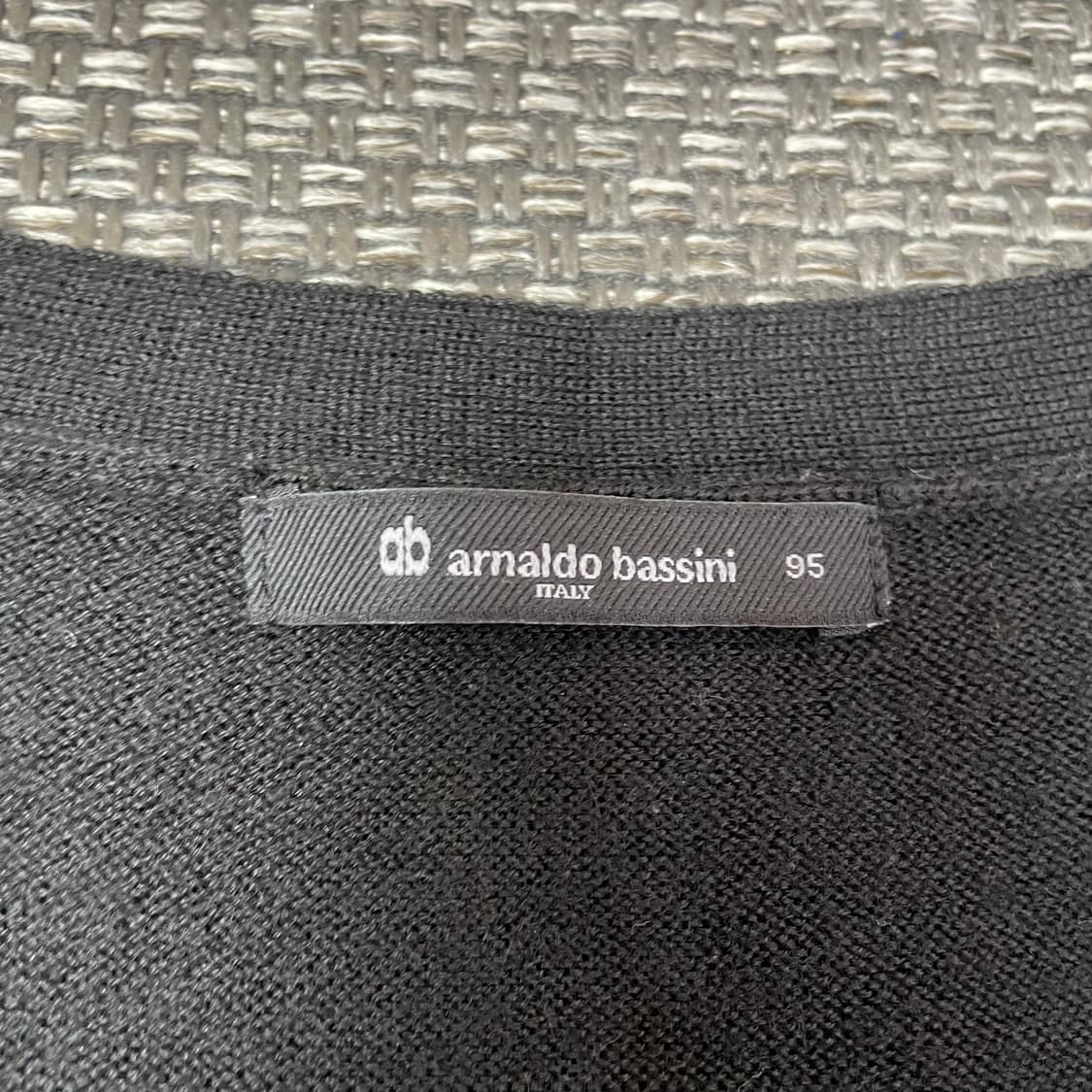 아놀도 바시니 블랙 브이넥 아크릴 울 니트 가디건 95 상품이미지5