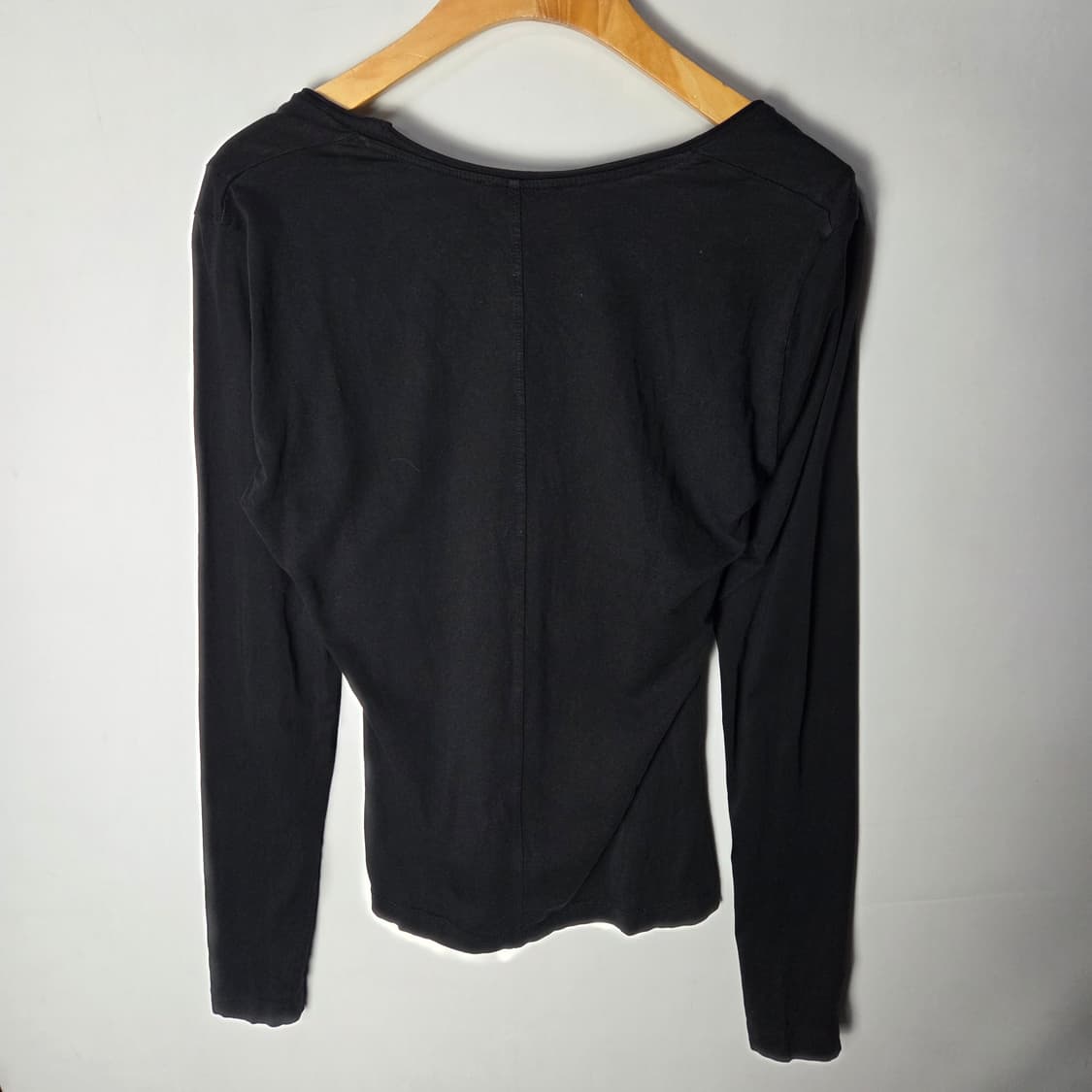 [DIESEL] 디젤 로고 그래픽 프린팅 롱슬리브 상품이미지2