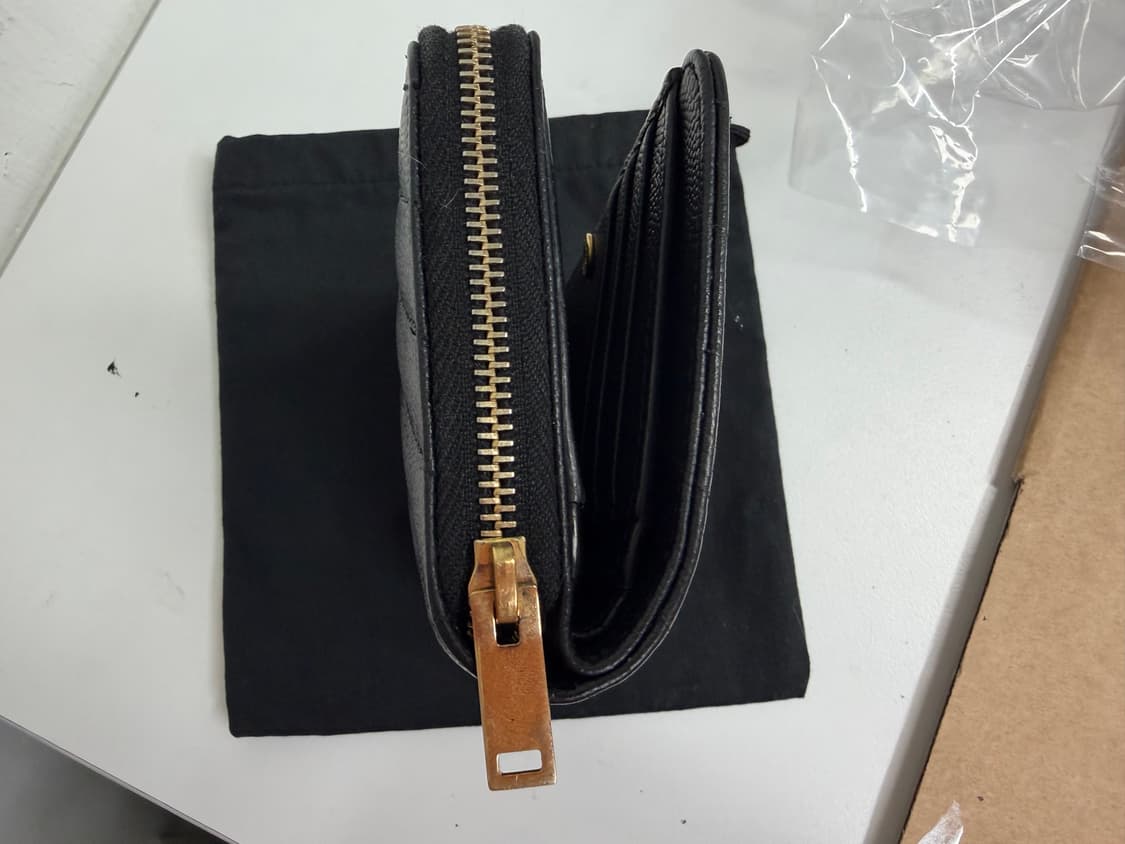 [정품] 입생로랑 컴팩트 지퍼 반지갑  상품이미지5
