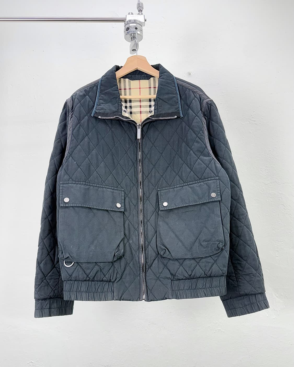 버버리 런던 블랙 노바체크 린포드 퀼팅 자켓 상품이미지1