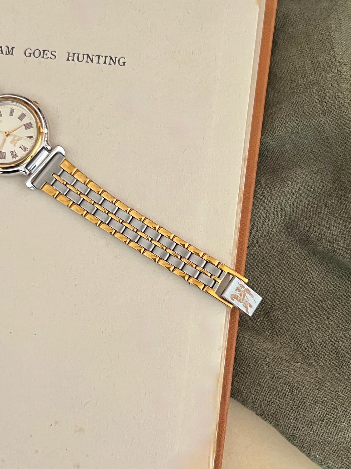 버버리 콤비 라운드 여성 시계 / 케어 상품이미지6