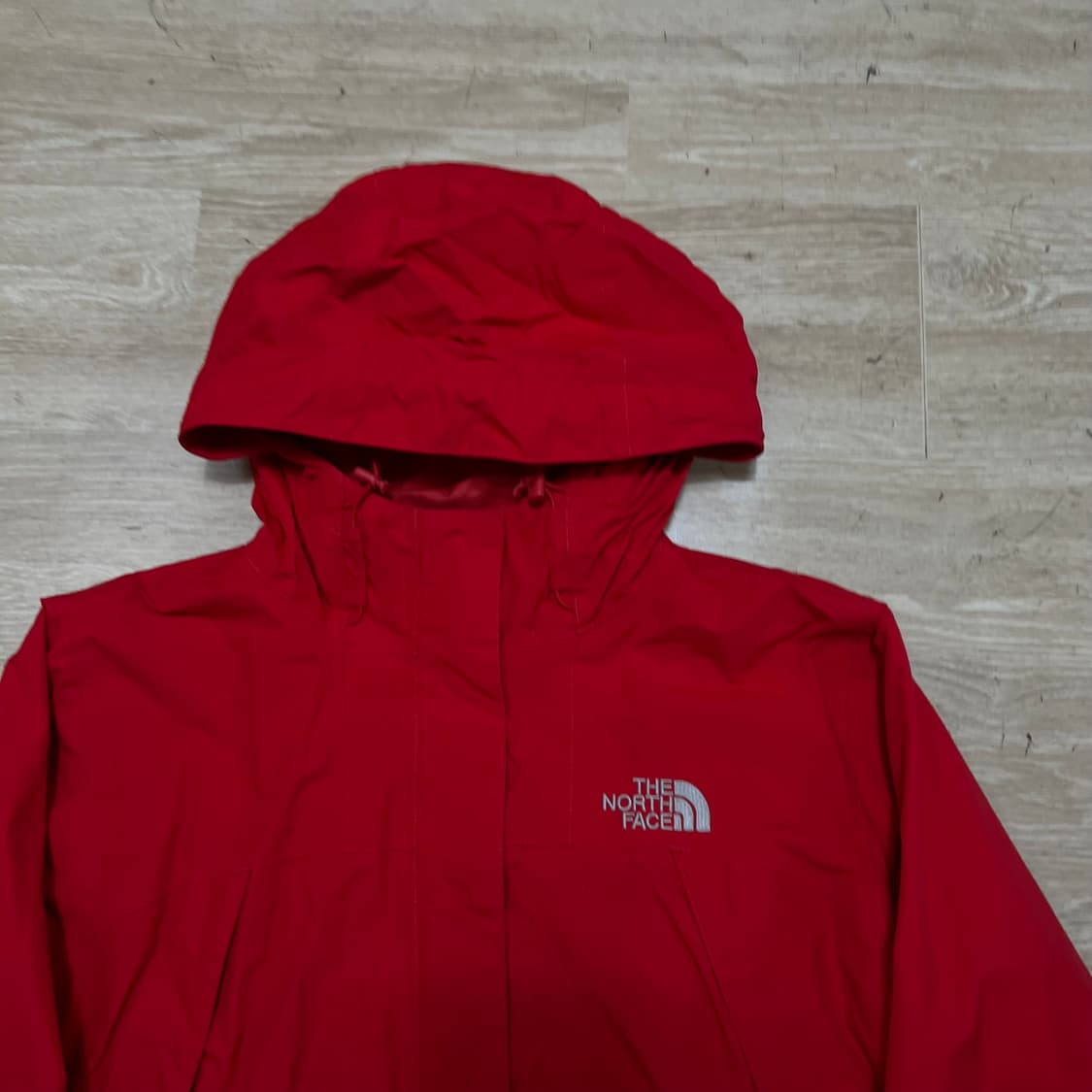 노스페이스 여성 하이벤트 로고 자수 바람막이 자켓 [레드] XL/95 상품이미지2