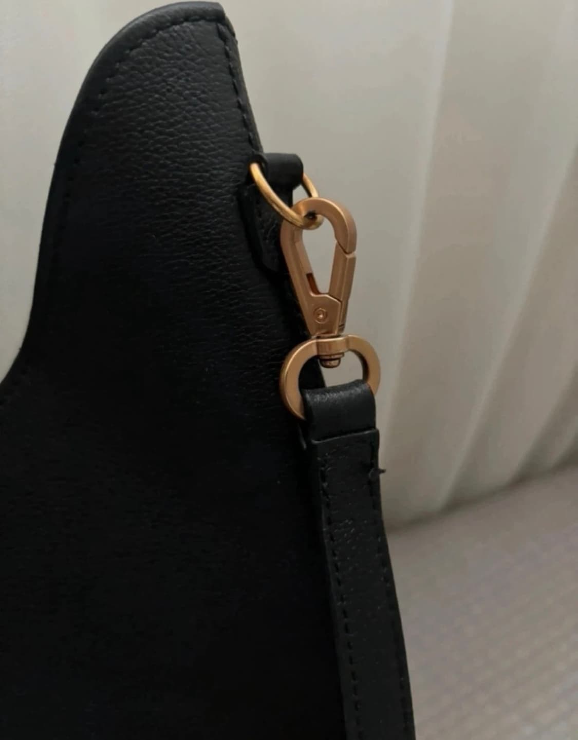 (정품) 쿠론 소가죽 숄더백 블랙 상품이미지10