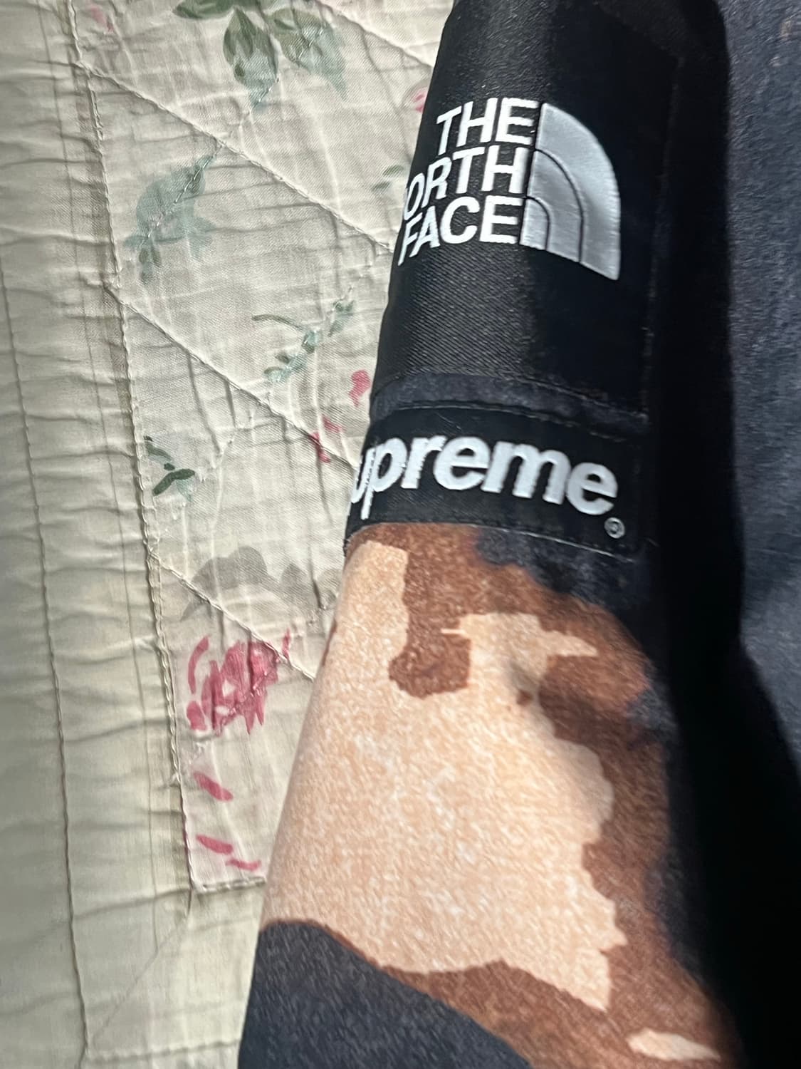 슈프림 노스페이스 블리치드 상품이미지3