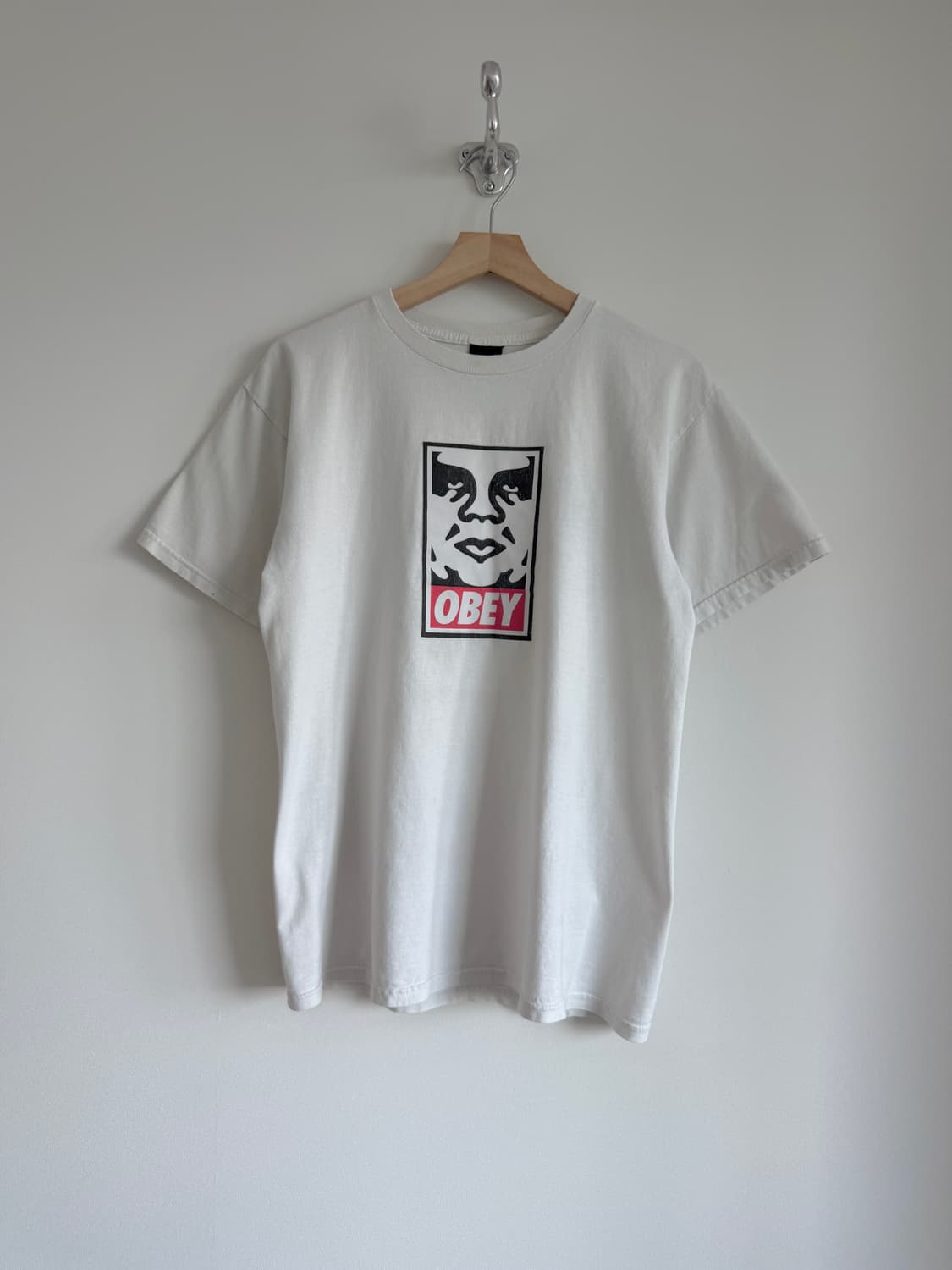 오베이(OBEY) 반팔 티셔츠(사용감 확인) 상품이미지1