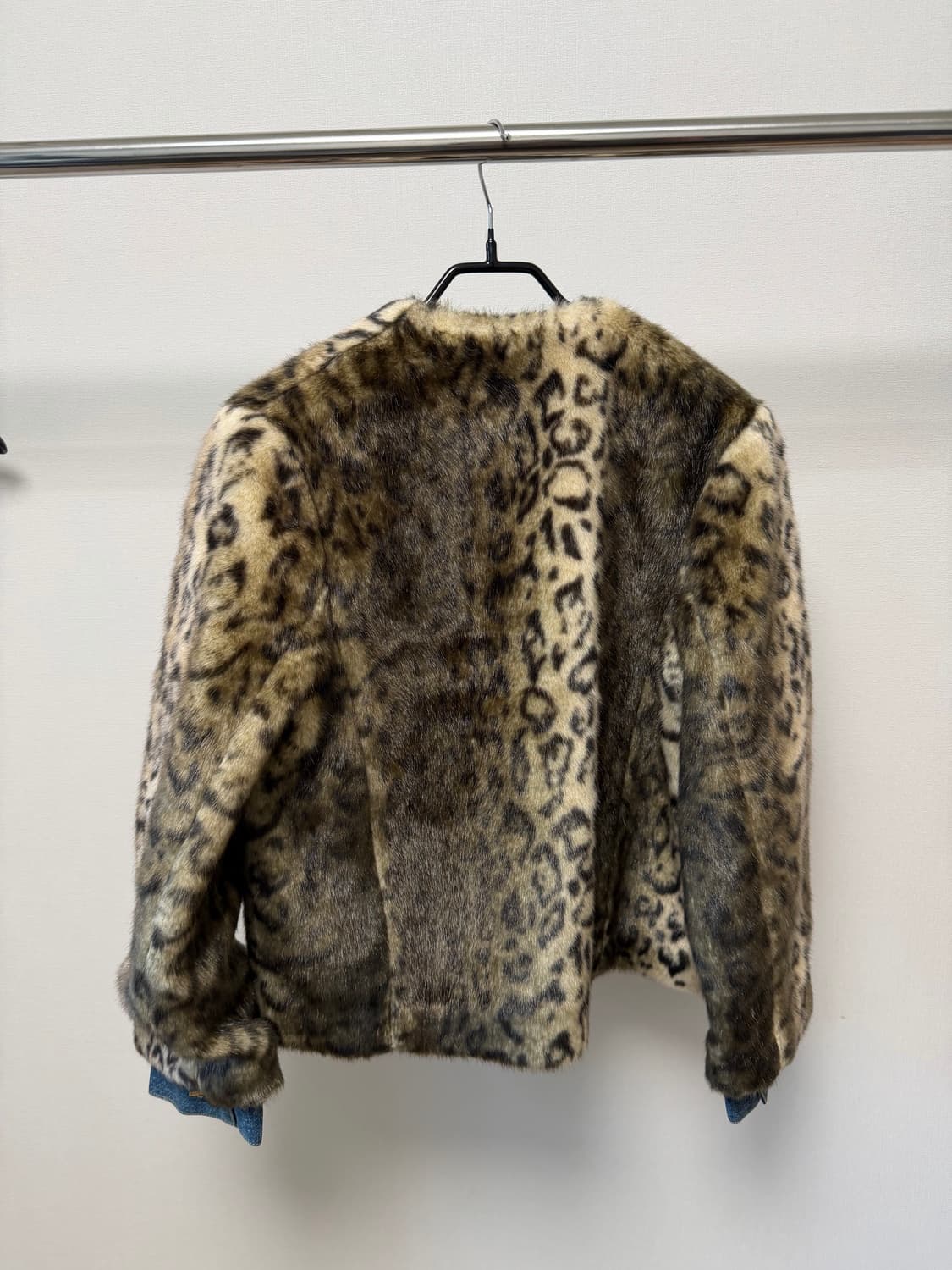 TOGA PULLA Leopard Faux Fur Denim Jacket 상품이미지5