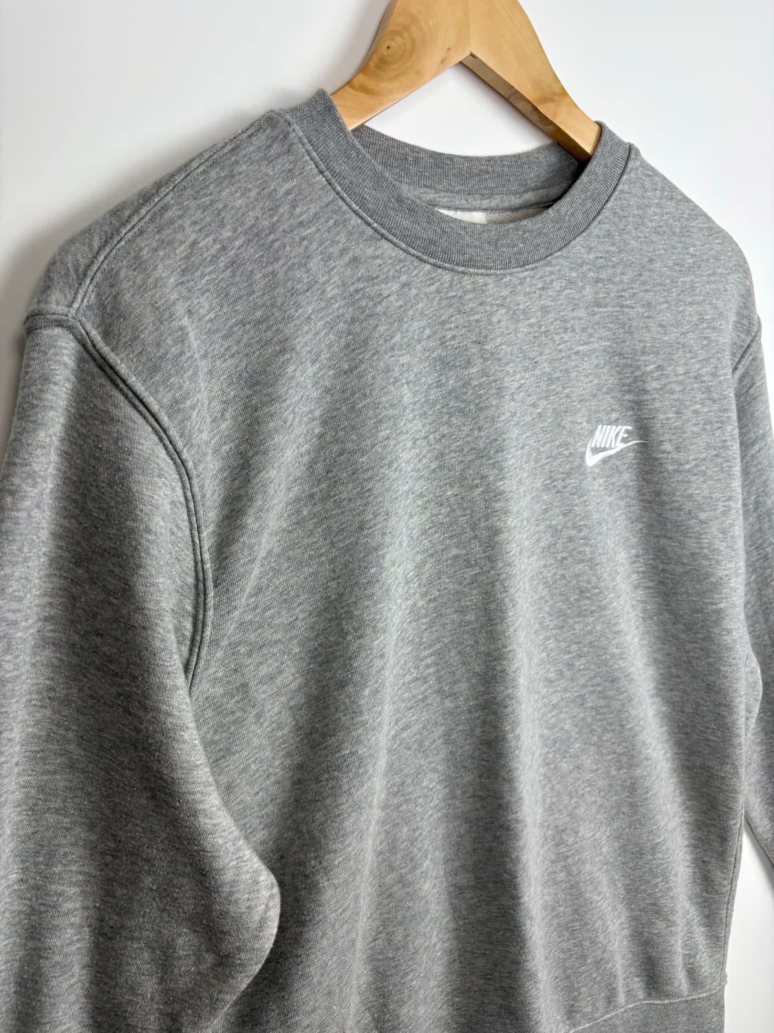 나이키 자수 로고 맨투맨 상품이미지2