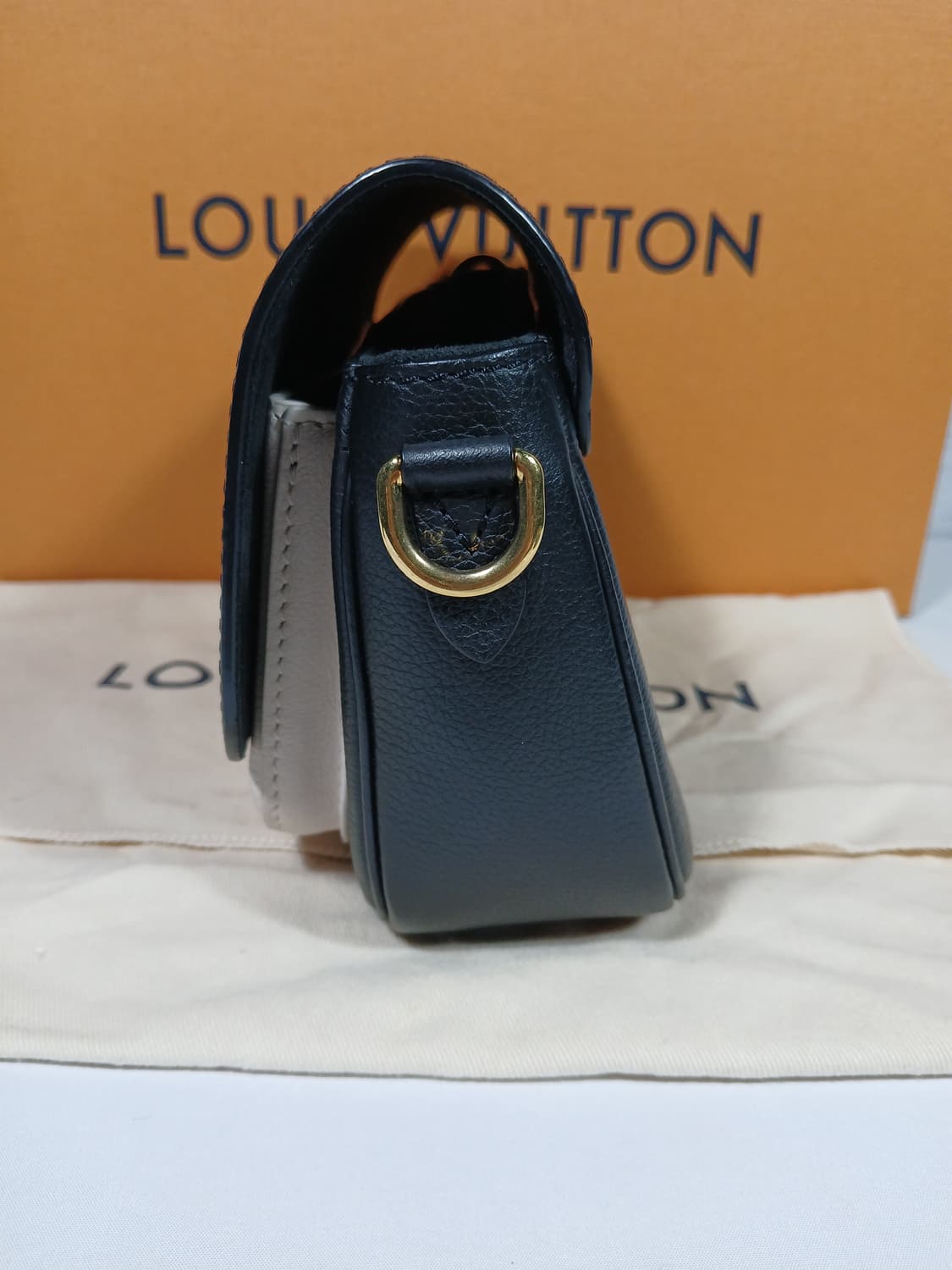 루이비통 락미텐더 숄더백 M58557 상품이미지5