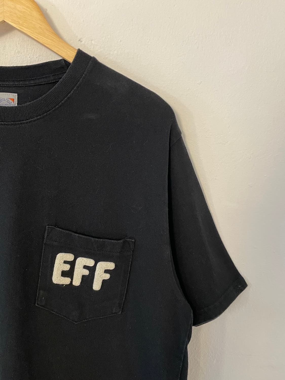 이벳필드 자수 포켓 티셔츠  상품이미지4