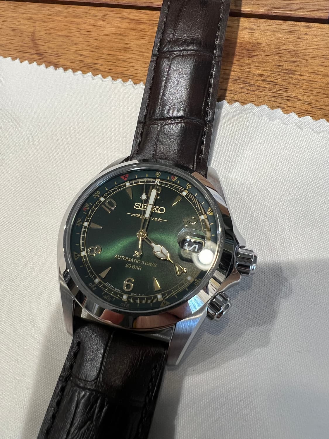 신형 알피니스트 spb507 몇일전 삼정공식에서 구매한 신품 판매합니다. 상품이미지3