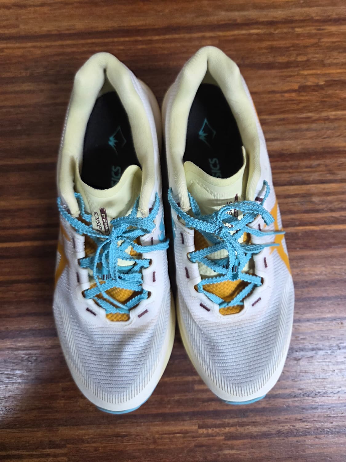 아식스 후지스피드 4 크림 샌드스톰 러닝화 255 상품이미지3