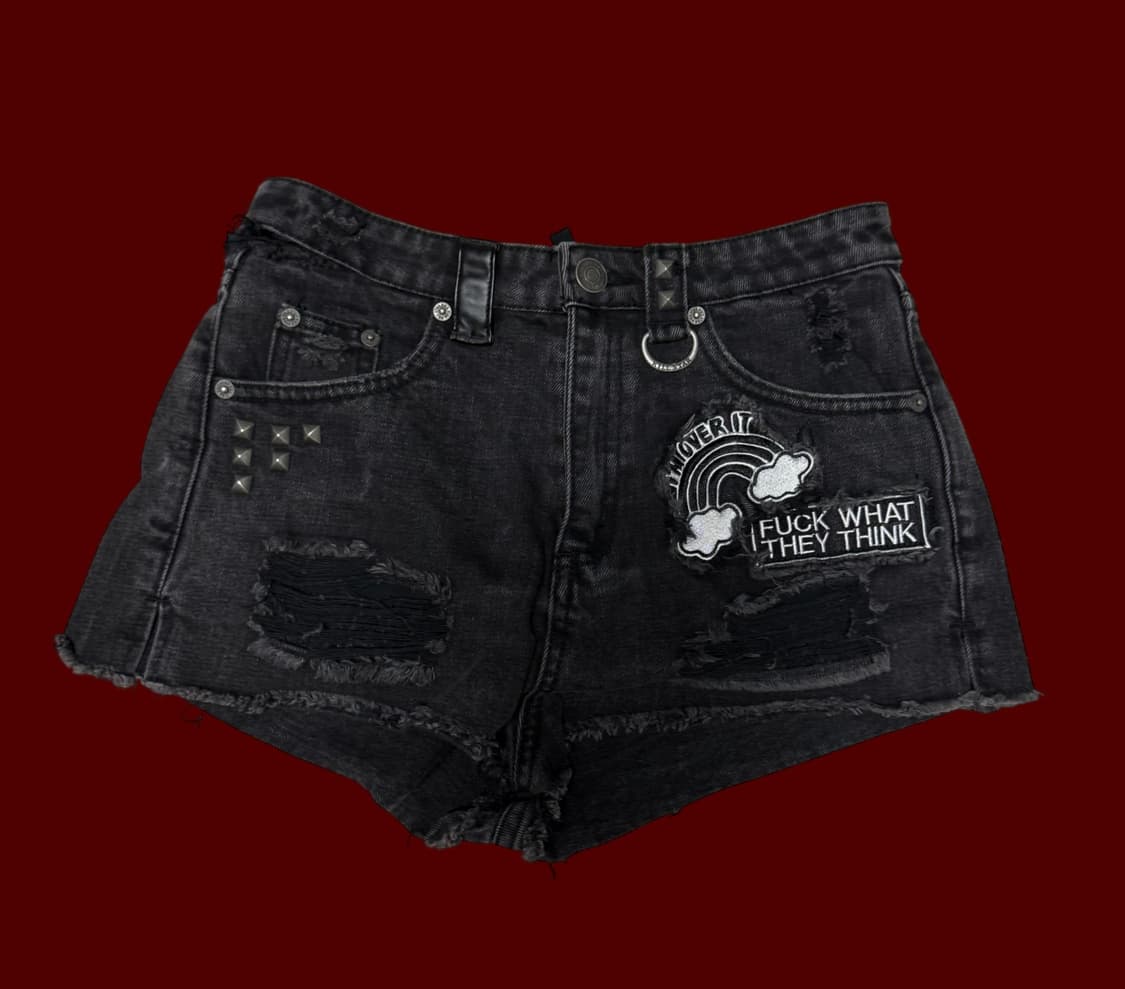 killstar 뉴고스 패치 데님 숏츠 상품이미지1