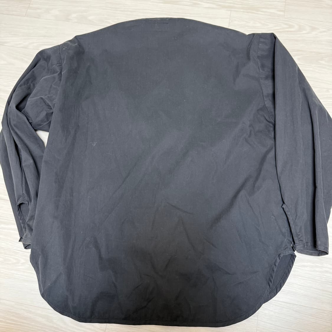 DESCENDANT V-넥 셔츠 (블랙 / 사이즈 3) 상품이미지3