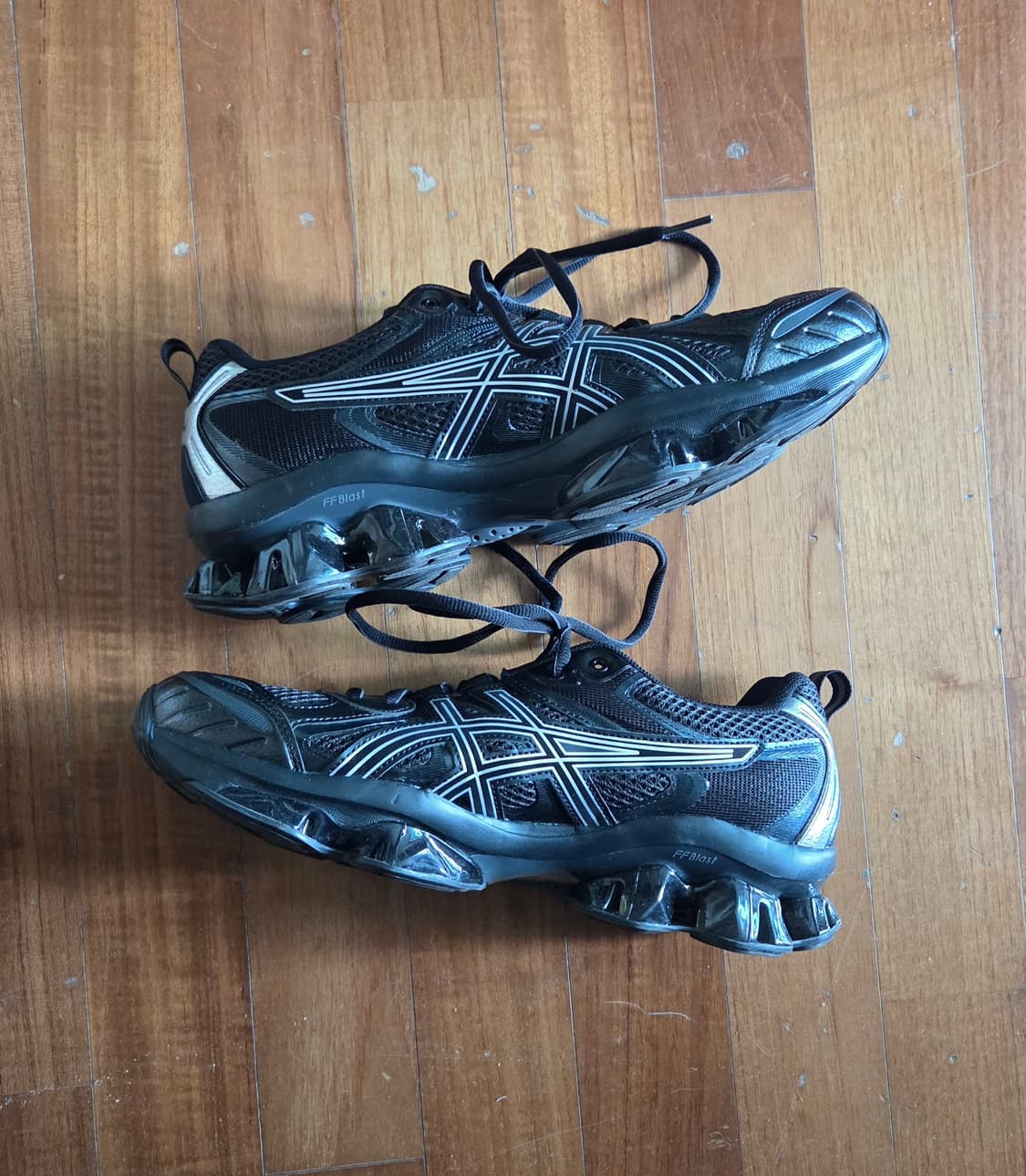 아식스 젤 퀀텀 키네틱 그래파이트 그레이 블랙 (285) 상품이미지3