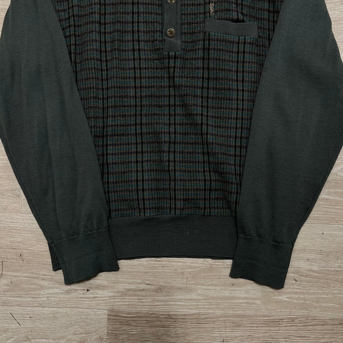 입생로랑 포켓 자수로고 체크 배색 카라 니트 [카키] M/95 상품이미지3