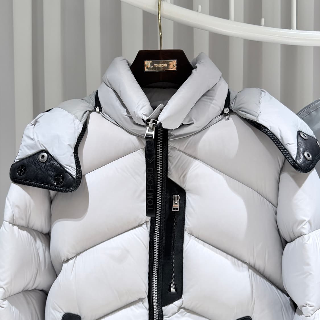 (A+/48) / 톰포드 퀄팅 나일론 다운 패딩 자켓 화이트 상품이미지4