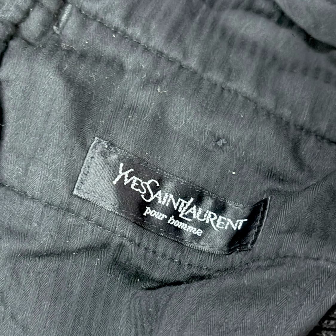 입생로랑 블랙 코듀로이 투턱 팬츠 (31.5) 상품이미지10