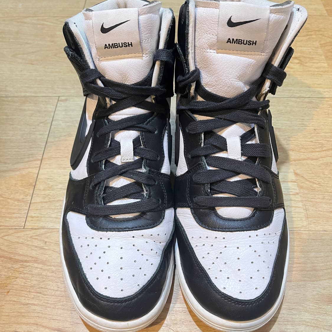 나이키 X 엠부쉬 덩크 하이 검/흰 260mm 상품이미지2