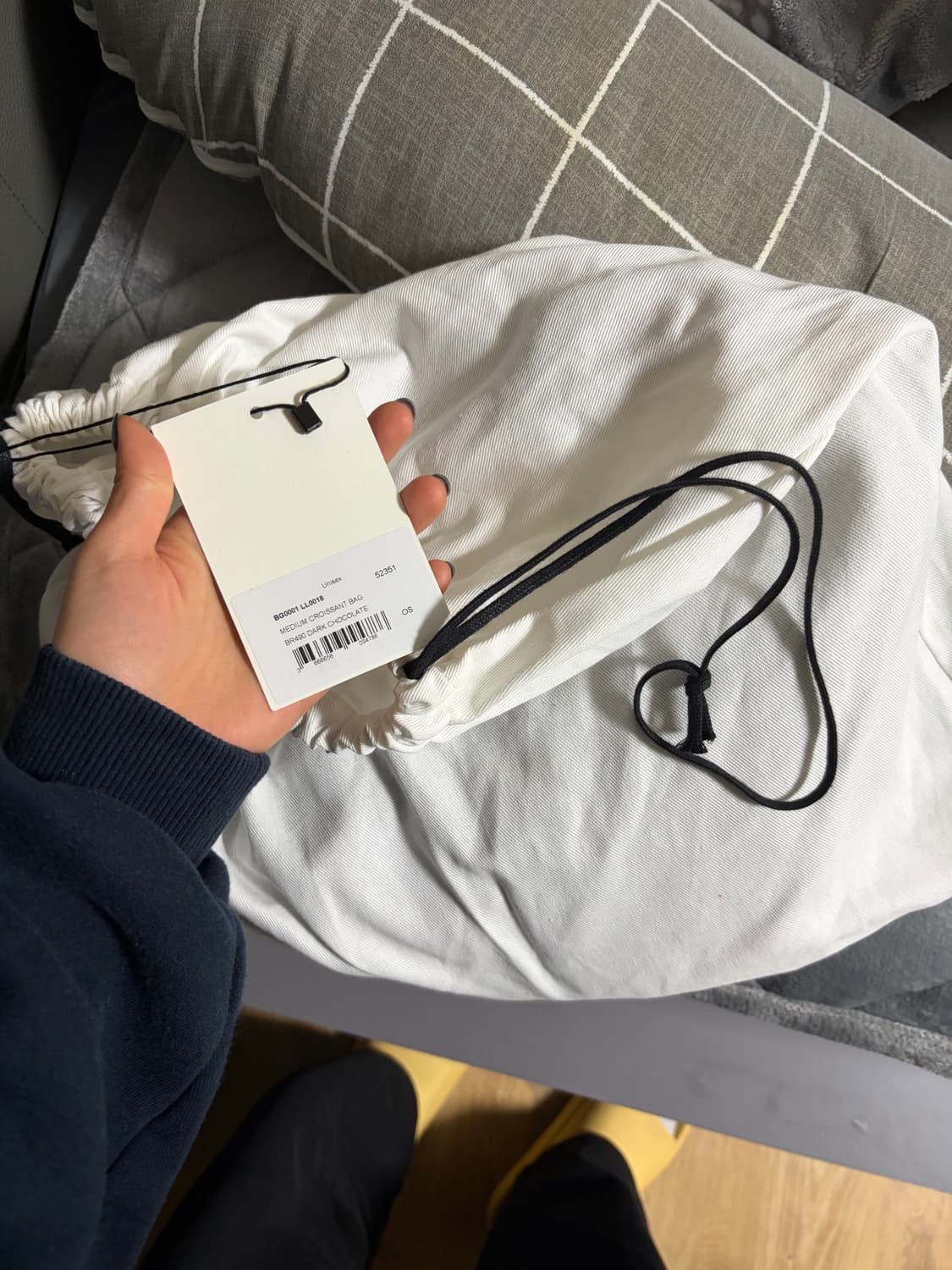 르메르 크로아상 백 그레인 레더 다크 초코 판매합니다 상품이미지1